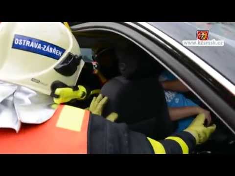 30.9.2014 Dopravní nehoda - vyproštění osob, Ostrava