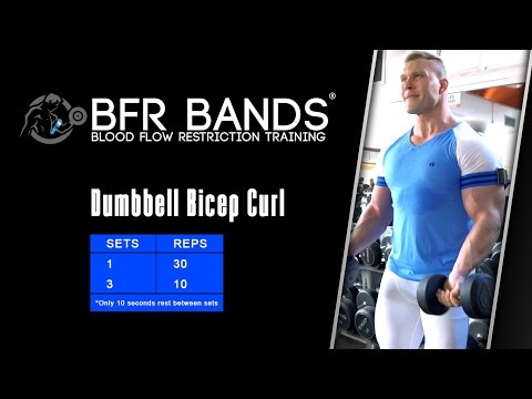 Occlusion Training for arms: Dumbbell Curls with the BFR Bands (Klaus Riis)