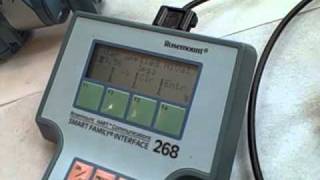 Calibrating pressure transmitter using deadweight tester