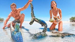 GIANT MUDCRAB & Crocodile In Remote Australia