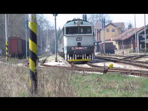 Lokomotiva 754 016 - 4 odjíždí z Třebíče jako R 667 Petr Vok