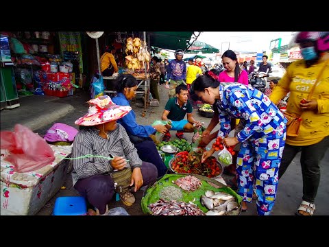 Cheap Street Food In Phnom Penh - Foods For Sales At Veng Sreng 2020