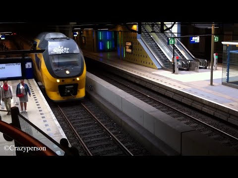 NS treinen SLT 2645 & VIRM 9468 op Rotterdam Blaak