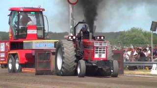 preview picture of video 'Sportklasse 3,5t + Demo @ Edewecht 2013 Farm Pulling by MrJo'