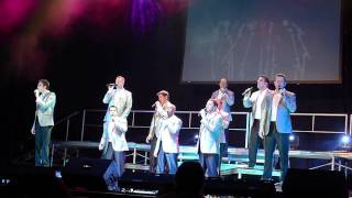 SNC Hark! The Herald Angels Sing/Angels We Have Heard On High (Beacon Theatre)