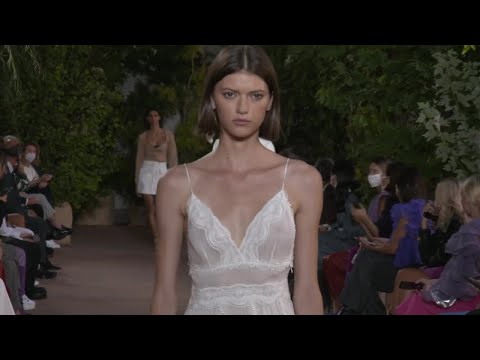 Alberta Ferretti Fashion Show 2021 (SS21) 👗 Milan Fashion Week
