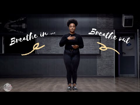 Chest slowmotion with Adeline Suédois - Follower Kizomba Urbankiz Ladystyling