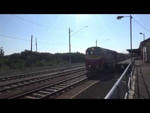 V/line N452 with VN19+N451 with VN12+PN G528