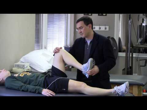 Orthopedic Surgeon Dr. Ochiai demonstrates an Exam for Knee Pain/Knee Injury