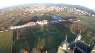 preview picture of video 'Flug über Schloß Seehof - Memmelsdorf bei Bamberg - FPV Kopter Video'
