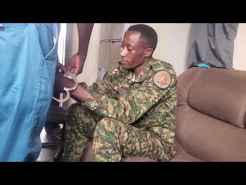 Agataliikonfufu Owa UPDF azze okuggya omubbi wa pikikipi ku poliisi bamutaddeko empingu ne gamwesiba