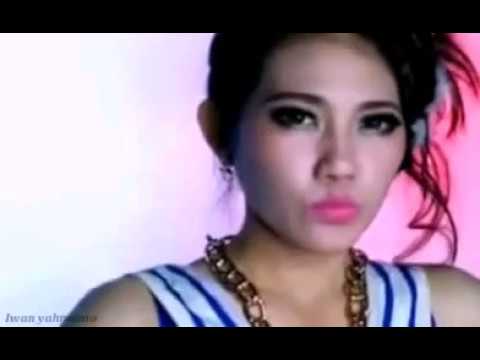 VIA VALLEN ♥ 5 Centi ( video official )