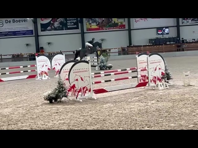 Show video Twilight v/h Bildeken.