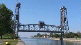 preview picture of video 'Raising Bridge 21 in Port Colborne'