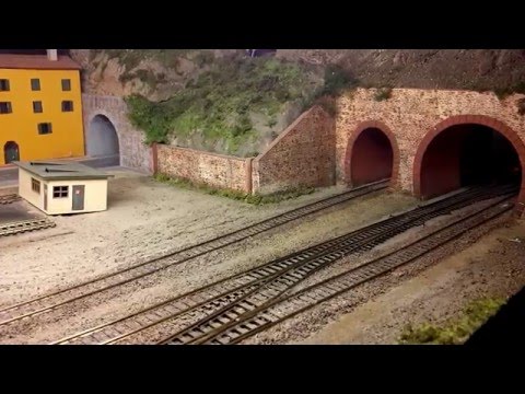 VECTRON FUORIMURO CON CARRI MERCI PER ROTTAMI : PLASTICO CUNIFER. 4 - 3 - 2016.