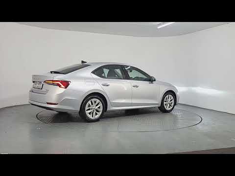 Skoda Octavia AMB Hybrid Automatic - Image 2