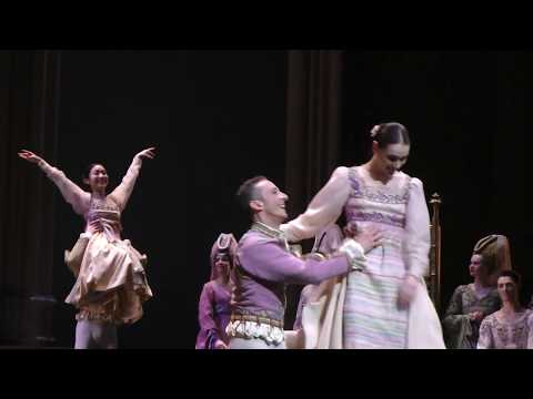 Neapolitan dance - Act III - Swan Lake/Le Lac des cygnes (Choreography :  Rudolf Noureev)