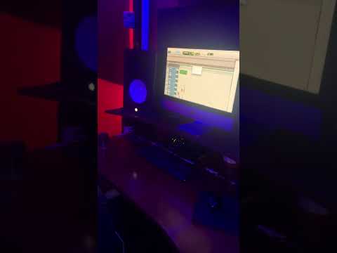 Band Pacino & Bally Boy In Da Studio Premiering New Unreleased Music Days Before He Passes Away .