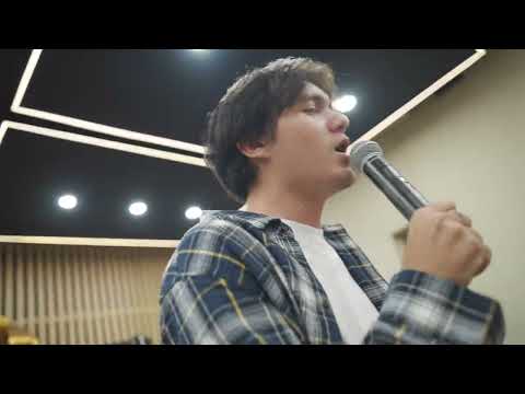 Nyoman Paul - Tunggu Apa Lagi (Live Session)