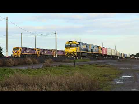 Pacific National NR12 NR39 6PM7 train Tottenham