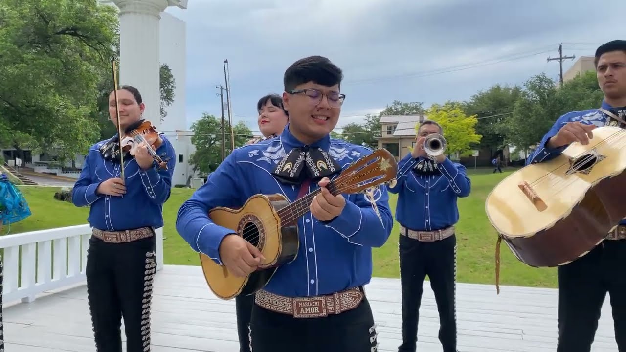Promotional video thumbnail 5 for Mariachi Amor