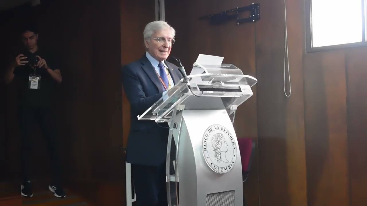 El ciclo histórico del bicentenario de la independencia: Armando Martínez Garníca