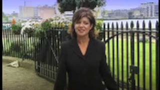 Angie Gold - Eat You Up