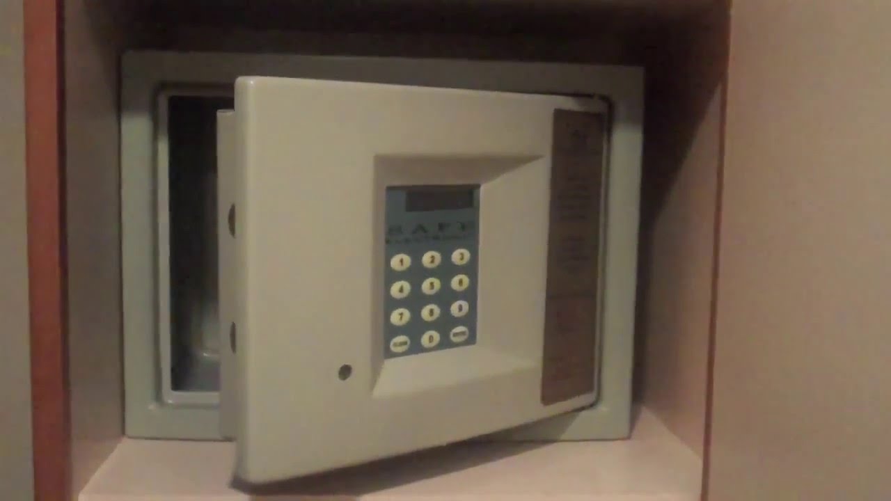 Crown Princess - Cabin D508 - Video 1