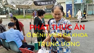 Phát thức ăn ở bệnh viện, giúp bệnh nhân nghèo, luckyan