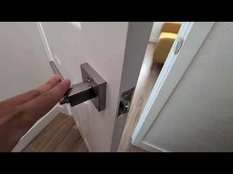 Berlin Modisch Contemporary Square Privacy Lever Door Handle for Right & Left Sided Doors Heavy Duty