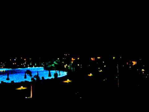 Отель Hilton Sharks Bay взлёт самолёта