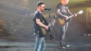 Eric Church performing &quot;These Boots&quot;