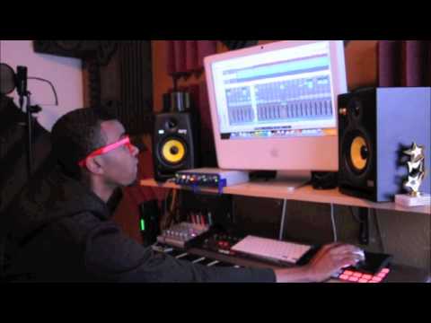 Logic Pro 9 mpc 2000xl beat making production like kanye, Wiz Khalifa beat