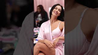 Download lagu Irina Shayk Backstage at the Victoria's Secret Fashion Show mp3
