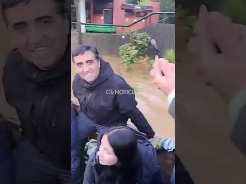 Grupo de amigos despidió a un ser querido fallecido en medio de sistema frontal en Penco