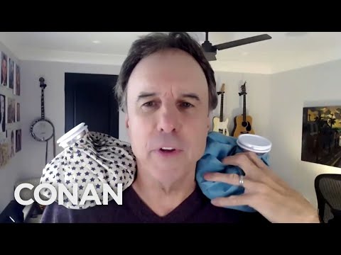 凱文-尼倫有很多的理論和建議 - CONAN on TBS (Kevin Nealon Has A Lot Of Theories & Advice - CONAN on TBS)
