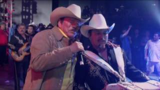 Los Invasores de Nuevo León &#39;El Reencuentro&#39; Vol 1 en Vivo - Aguanta Corazón ( Video Oficial )