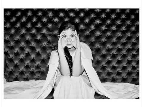 Episode 320: (Bonus) Vera Sola