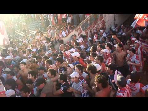 "DICEN QUE TAMOS TODOS DE LA CABEZA â™ª" Barra: La Barra de la Bomba &bull; Club: Unión de Santa Fe