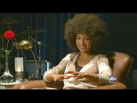 Grammys 2011, Esperanza Spalding, The Jazz Singer Wins 2/18/2011