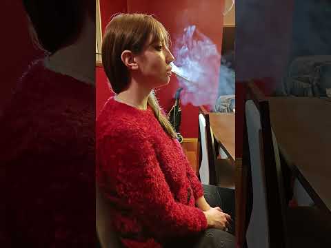 Filling my lungs with warm smoke on this cold winter day 😍