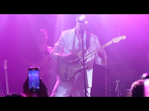 Saults - Let It Go (Live at La Boule Noire, Paris June 11th)