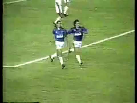 Ronaldo Luis Nazário (Cruzeiro) - 20/10/1993 - Cruzeiro 1x2 Nacional-URU - 1 gol