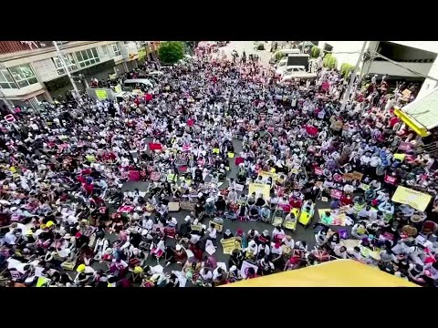 逮捕人數接近500人，緬甸軍政府威脅罷工者。 (Myanmar junta threatens strikers as arrests near 500)