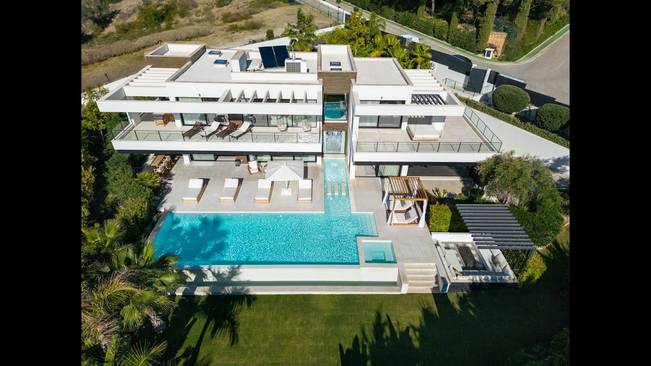 Villa con diseño de vanguardia y comodidades de lujo en venta en La Cerquilla, Nueva Andalucía, Marbella