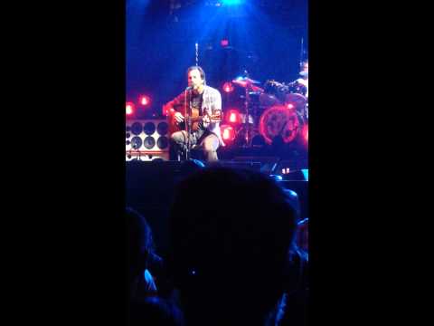 Pearl Jam ~ Man Of The Hour Worcester 10-15-13