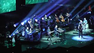 Jeff Lynne&#39;s ELO Standing In The Rain 2018