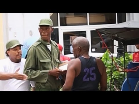 Descamisando bici taxi 😂🇨🇺 BROMA DE CÁMARA OCULTA! novitooh - huron_verifica