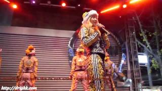 121124 Dong Dae Mun Guerrilla Crayon Pop 1, 2, 3, 4 Eng Ver
