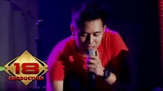 Download lagu D'bagindas - Suka Sama Kamu   (Live Konser Karawang 28 September 2013) mp3
